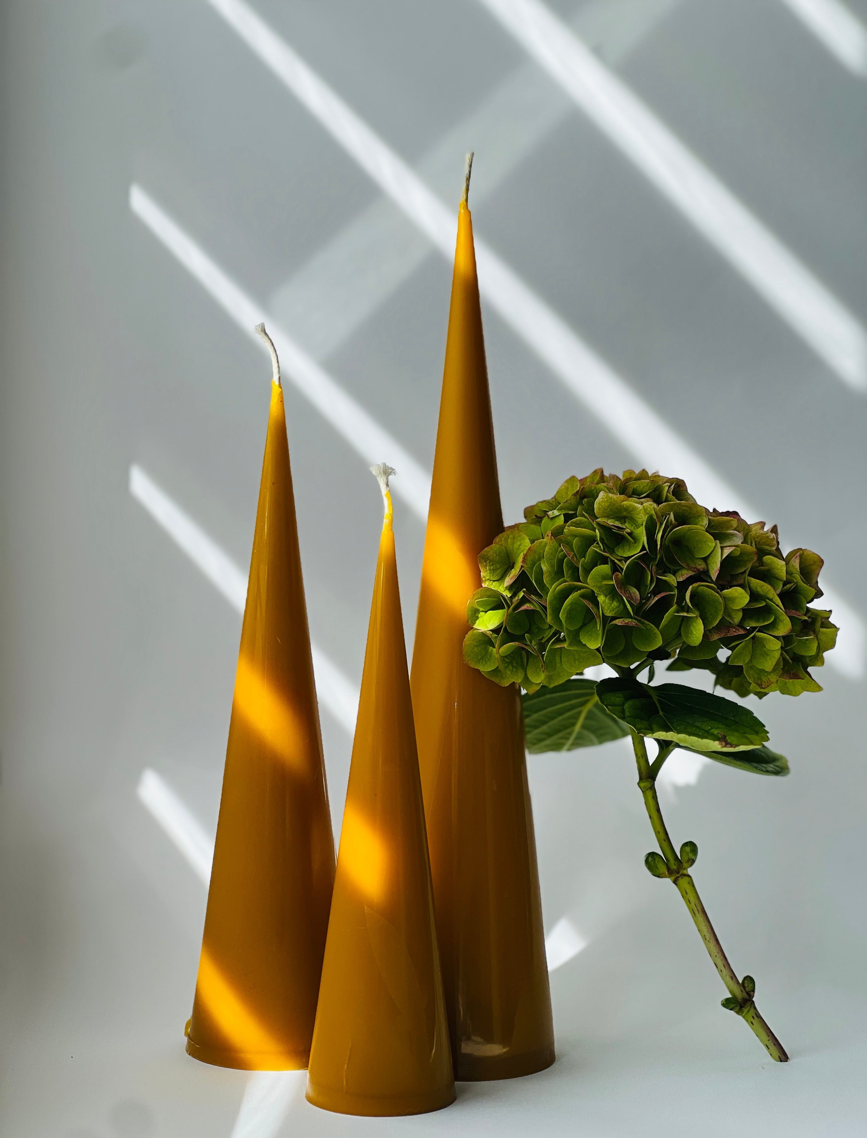 Bougie en cire d'abeille ISTANBUL – Cire d'abeille originale – Coulée à la main – Pour salons et décoration – 3 tailles