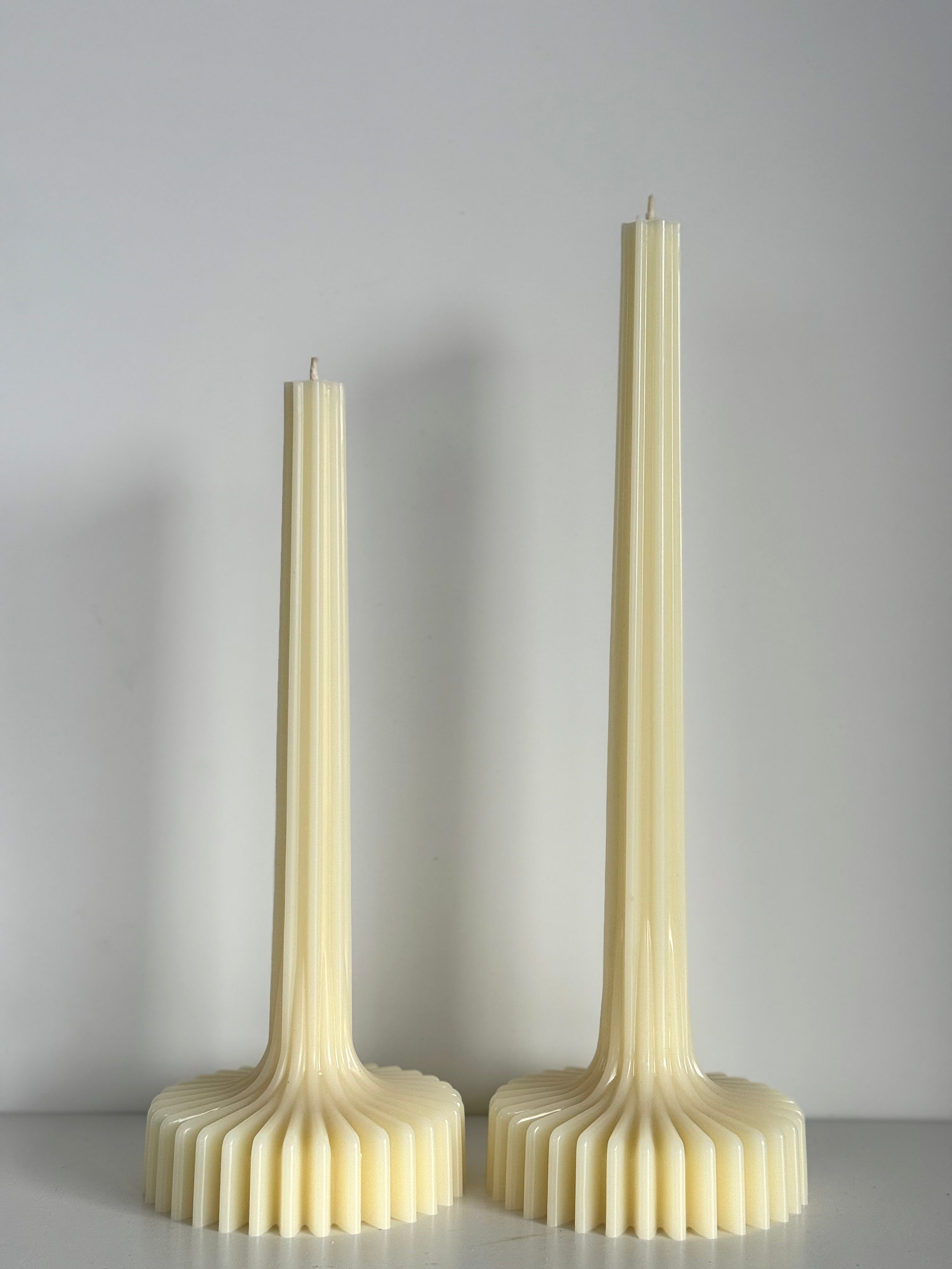 Beeswax candle BERLIN – Pastel colors – Hand-poured – For living rooms & decoration – 4 colors