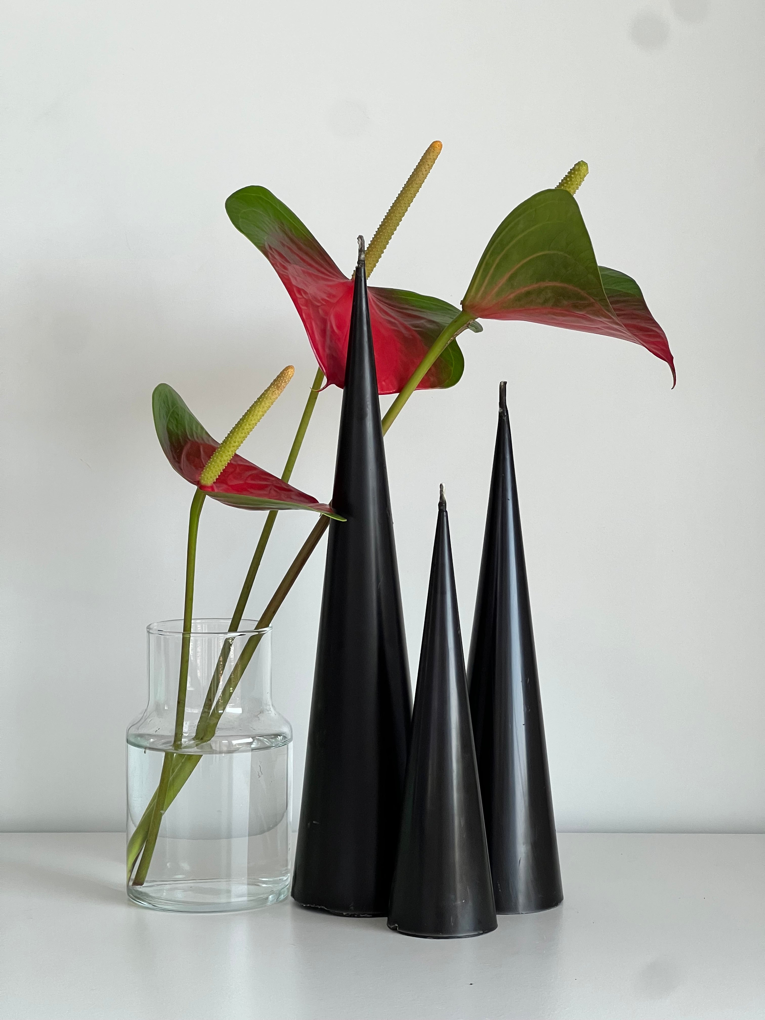 Beeswax candle ISTANBUL – Black – Hand-poured – For living rooms & decoration – 3 sizes