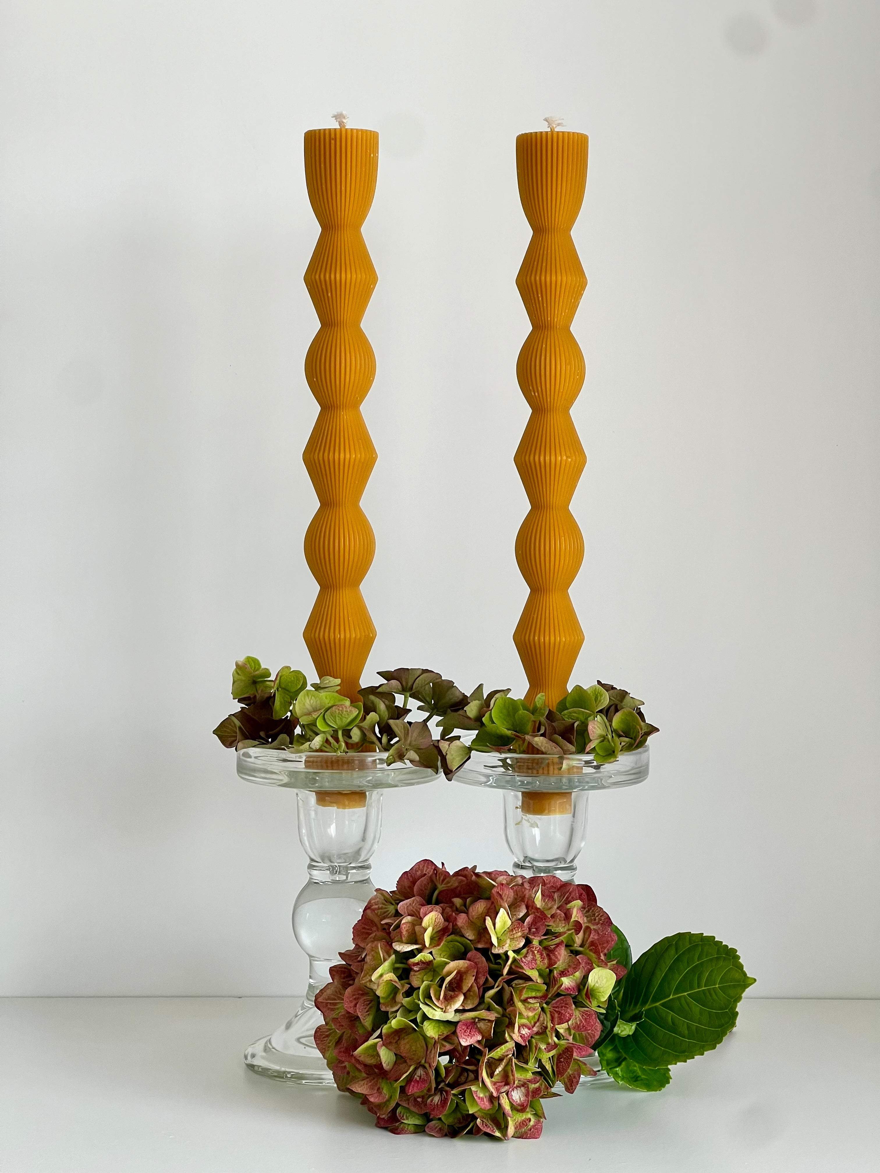 Beeswax Candle MADRID – Original Beeswax – Hand-poured – For Living Rooms & Decoration – 2x or 4x Set