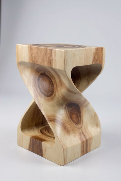 Tabouret en bois - table d'appoint, tabouret à fleurs, table de rangement - unique, fait main - tourné en bois massif de Saman - 50x28x28 cm
