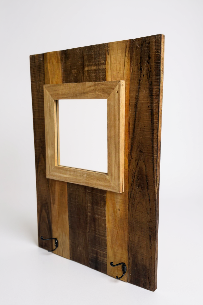 Wandgarderobe mit Spiegel - Integrierter Spiegel mit Zwei Haken – Modern aus Mahagoni und Teakholz – 70x50 cm