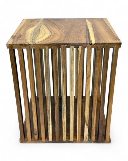Teakholz-Beistelltisch - Holzhocker Couchtisch - Handgefertigt aus Massivholz – Holzleisten Würfel - 45x35x40 cm
