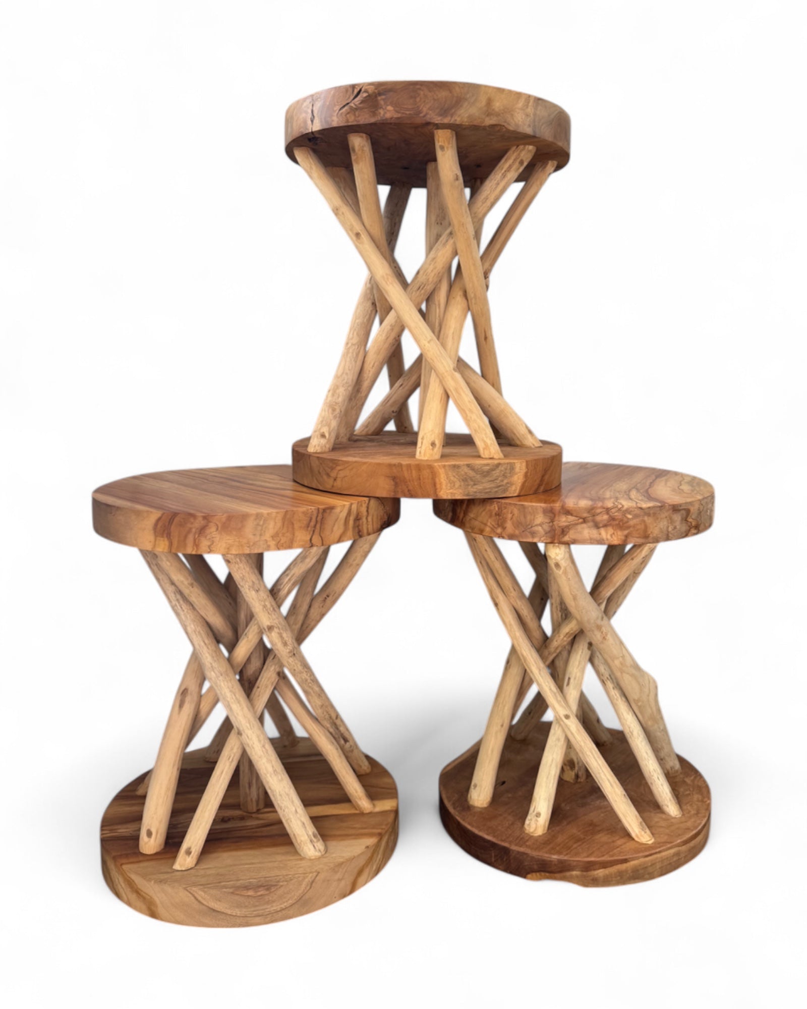 Holz Beistelltisch – Holzhocker Couchtisch – Handgefertigt – Verzweigt aus Suar- und Teakholz – 50x40x40 cm - FaHome