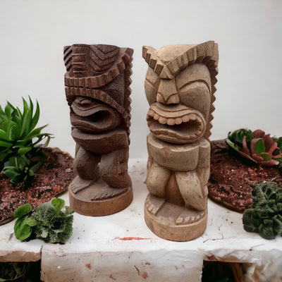 Tiki Figur - Garten Innenbereich Deko - Handgeschnitzte Exotische Skulptur - Palmen Holz - 50x19x19 cm