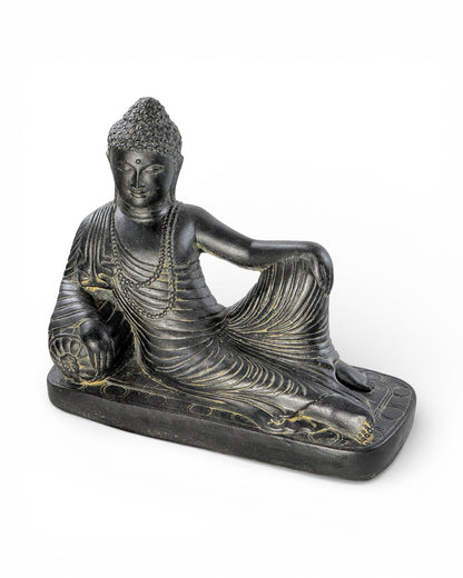 Buddha Skulptur liegend – Garten Terrasse Wohnzimmer Deko – Wetterfest – Stein Figur Meditation schwarz gold – 30x35x15 cm