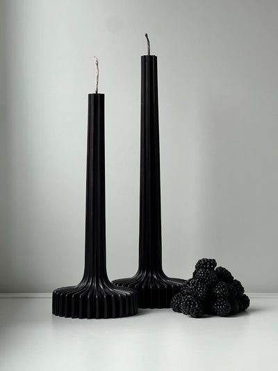Beeswax candle BERLIN – Black – Hand-poured – For living rooms &amp; decoration – 2 sizes