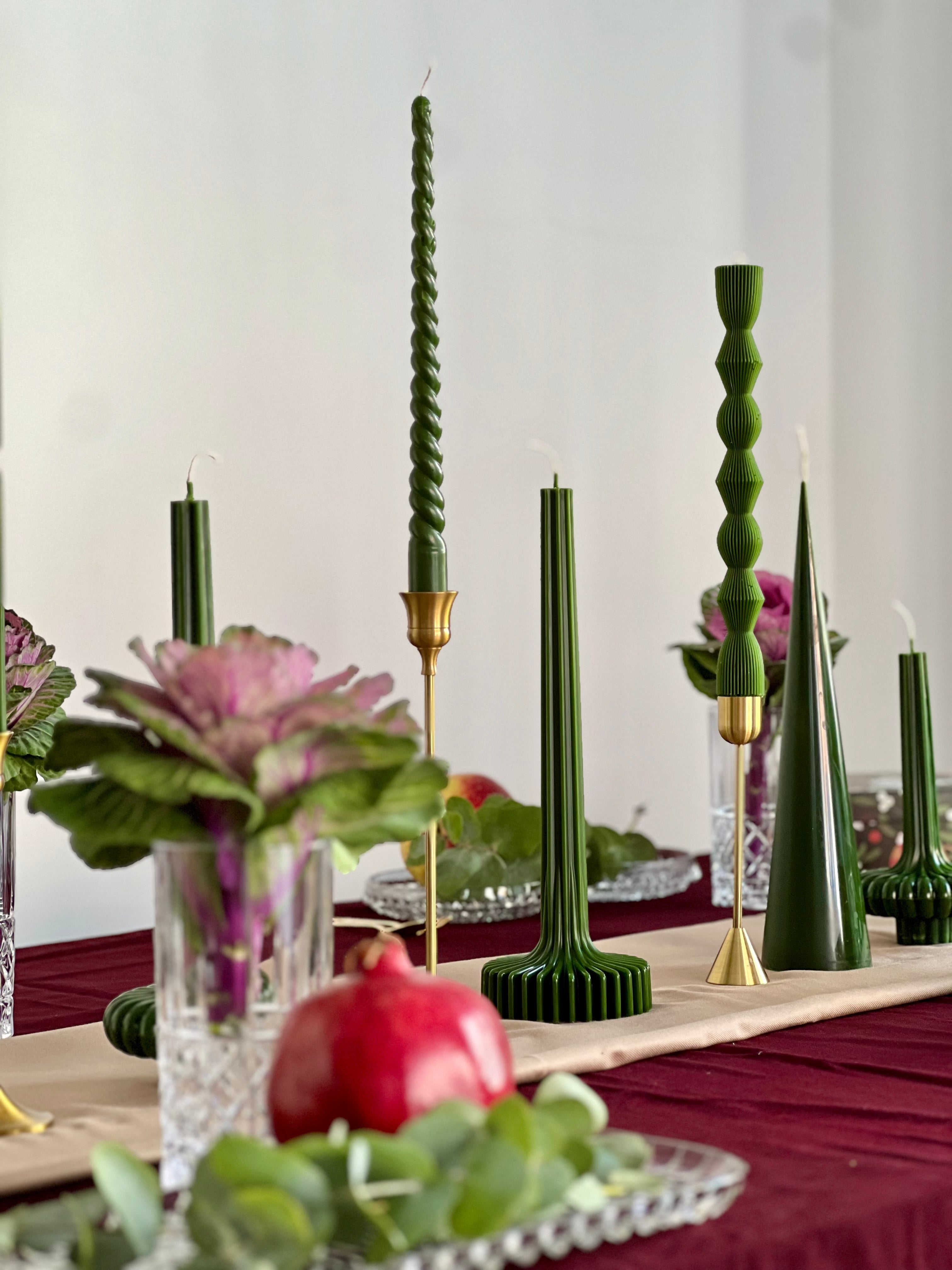 Beeswax Candle MADRID – Green – Hand-poured – For Living Rooms &amp; Decoration – Set of 2 or 4