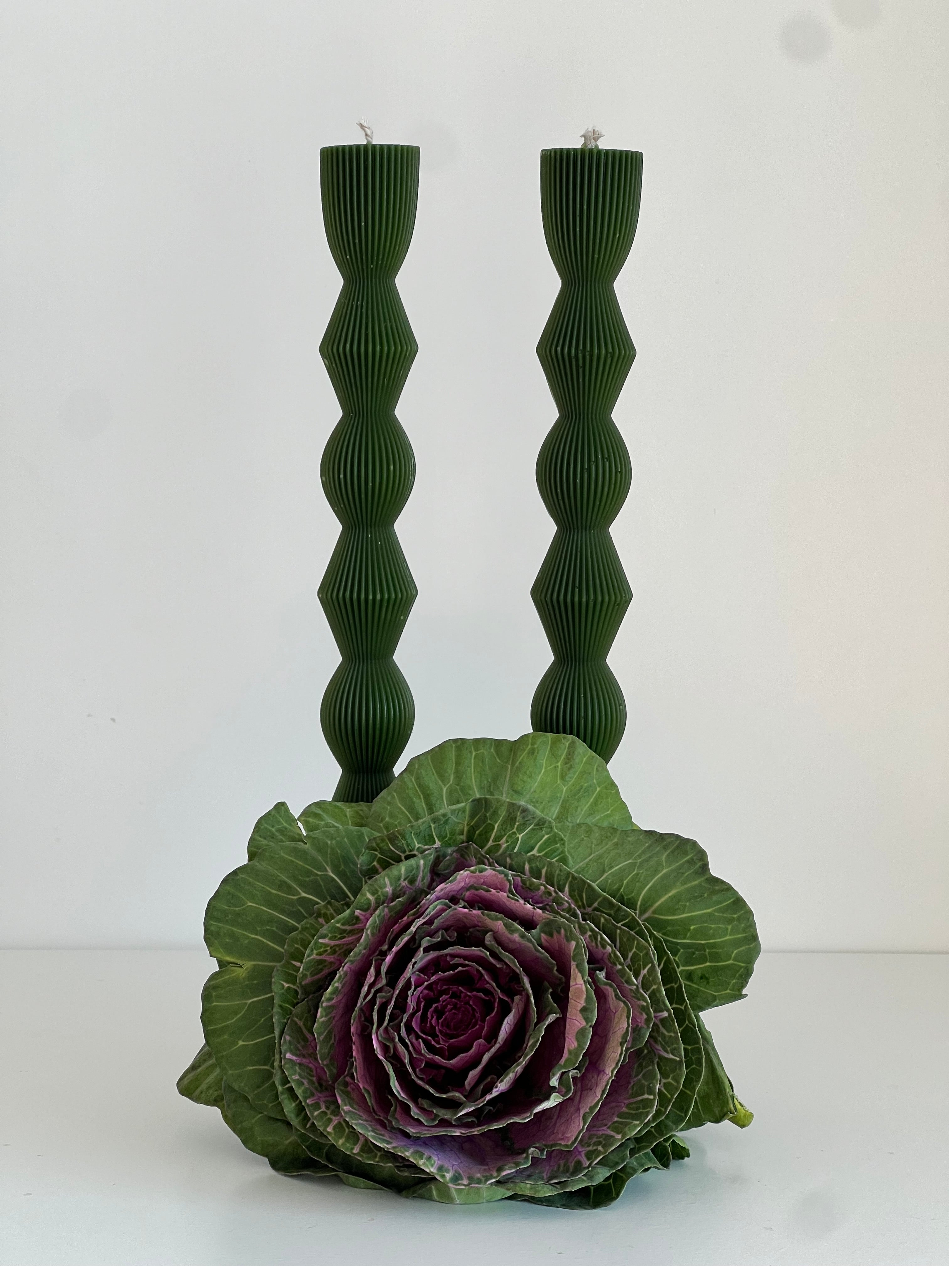 Beeswax Candle MADRID – Green – Hand-poured – For Living Rooms &amp; Decoration – Set of 2 or 4