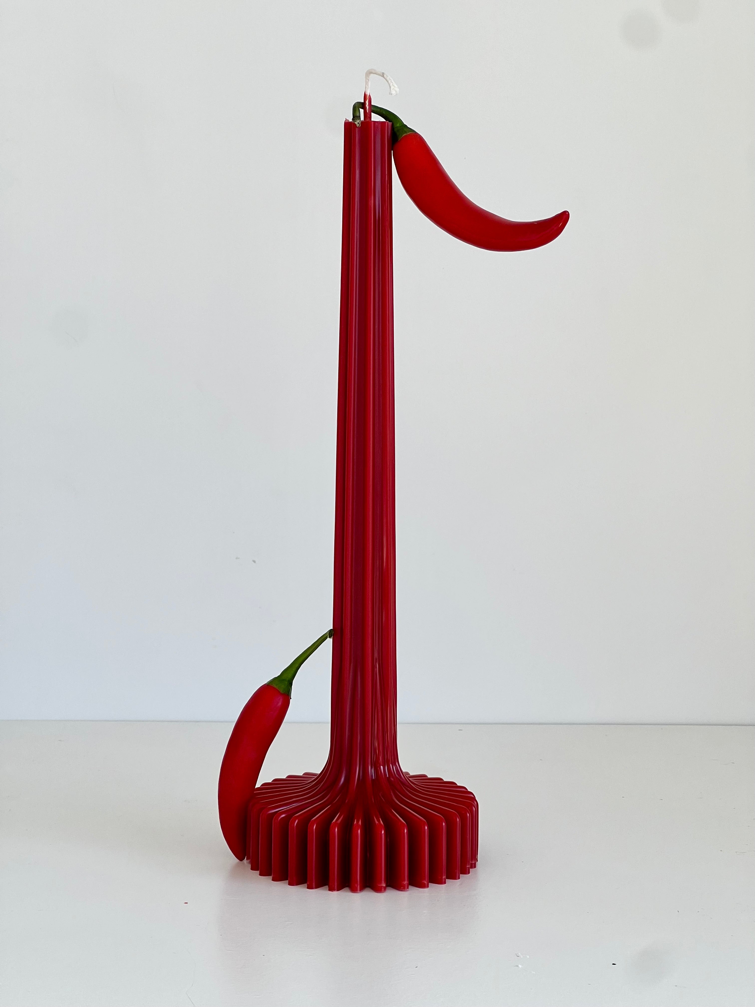 Beeswax candle BERLIN – Red – Hand-poured – For living rooms &amp; decoration – 2 sizes