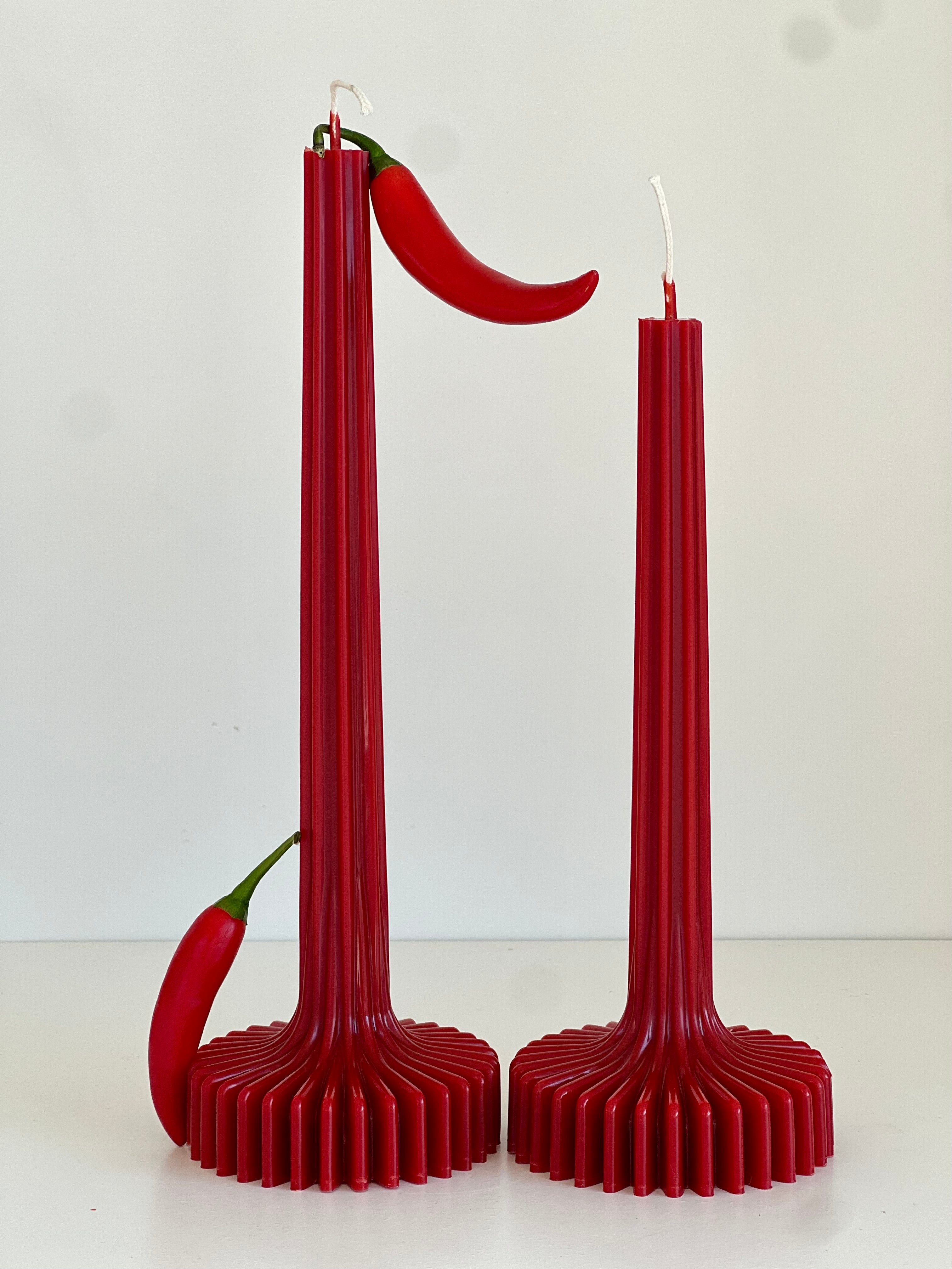 Beeswax candle BERLIN – Red – Hand-poured – For living rooms &amp; decoration – 2 sizes